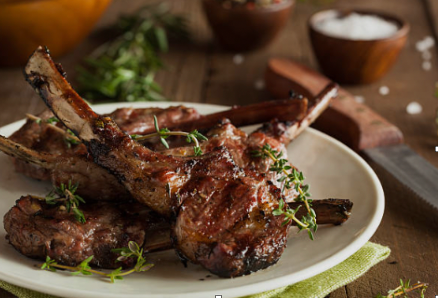 Heerlijke gegrilde lamskoteletten